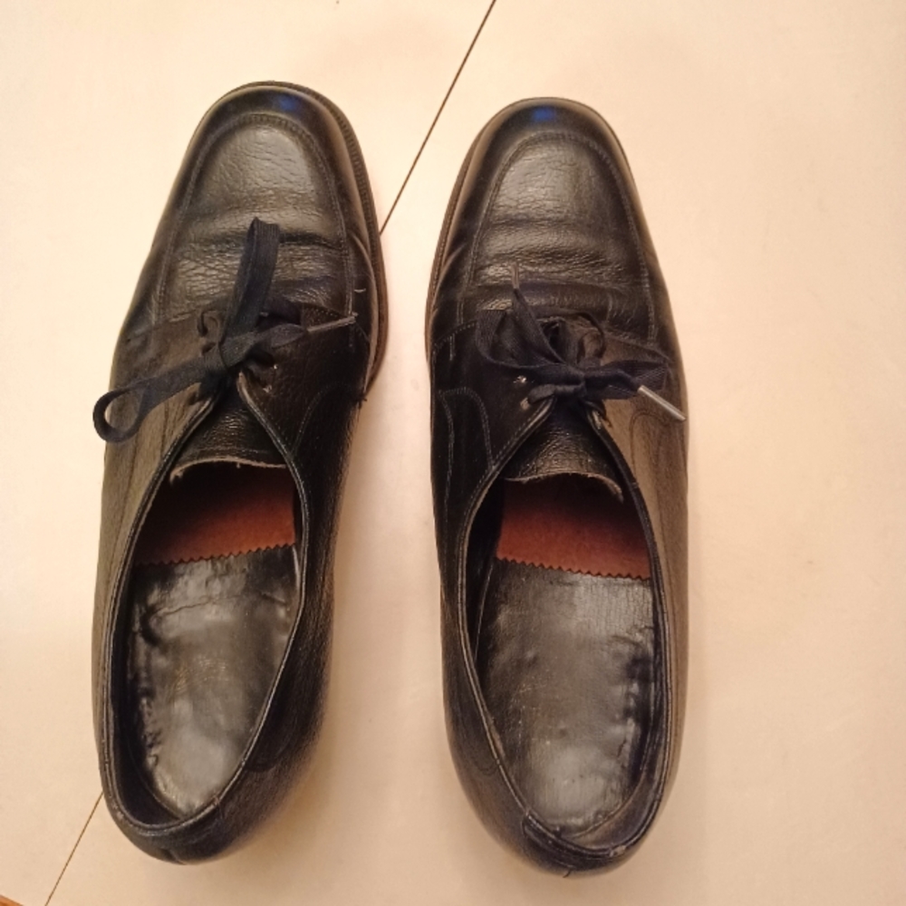 The Florsheim Men's Black Dress Shoe